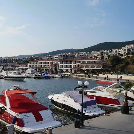 In Panorama Bay 2 Lägenhetshotell Sveti Vlas